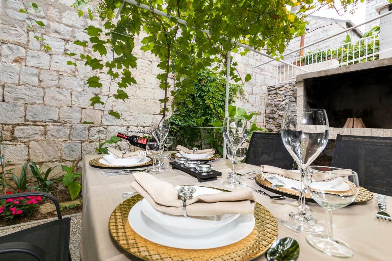 Apartment Stari Dvor Kastela Luaran gambar
