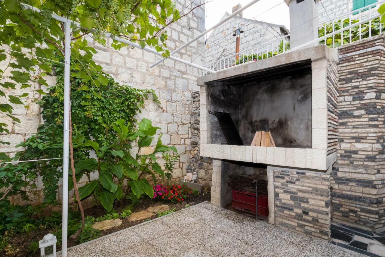 Apartment Stari Dvor Kastela Luaran gambar